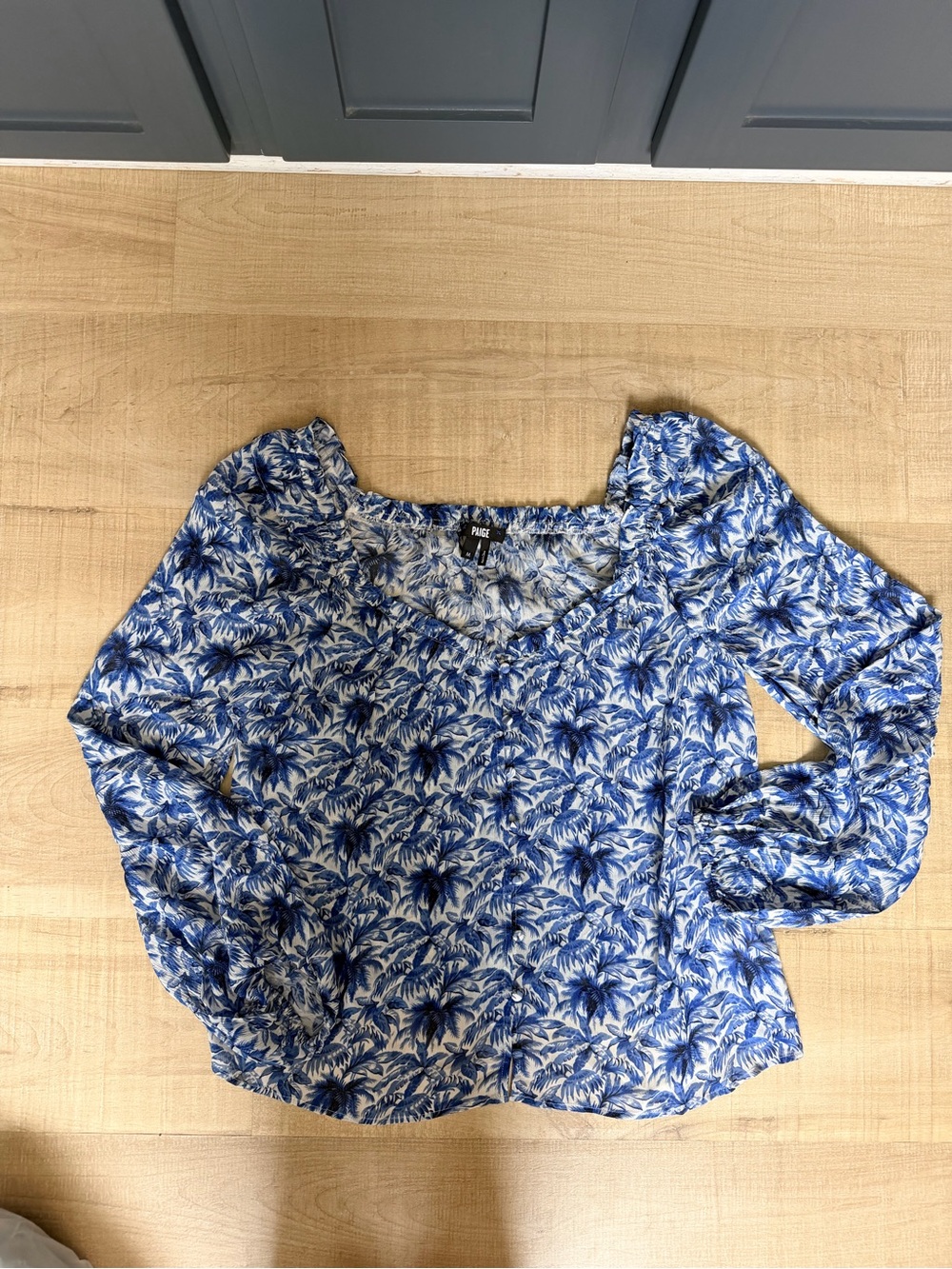 PAIGE Ultramarine Blue White Silk Myla Palm Print Sweetheart Blouse Size M